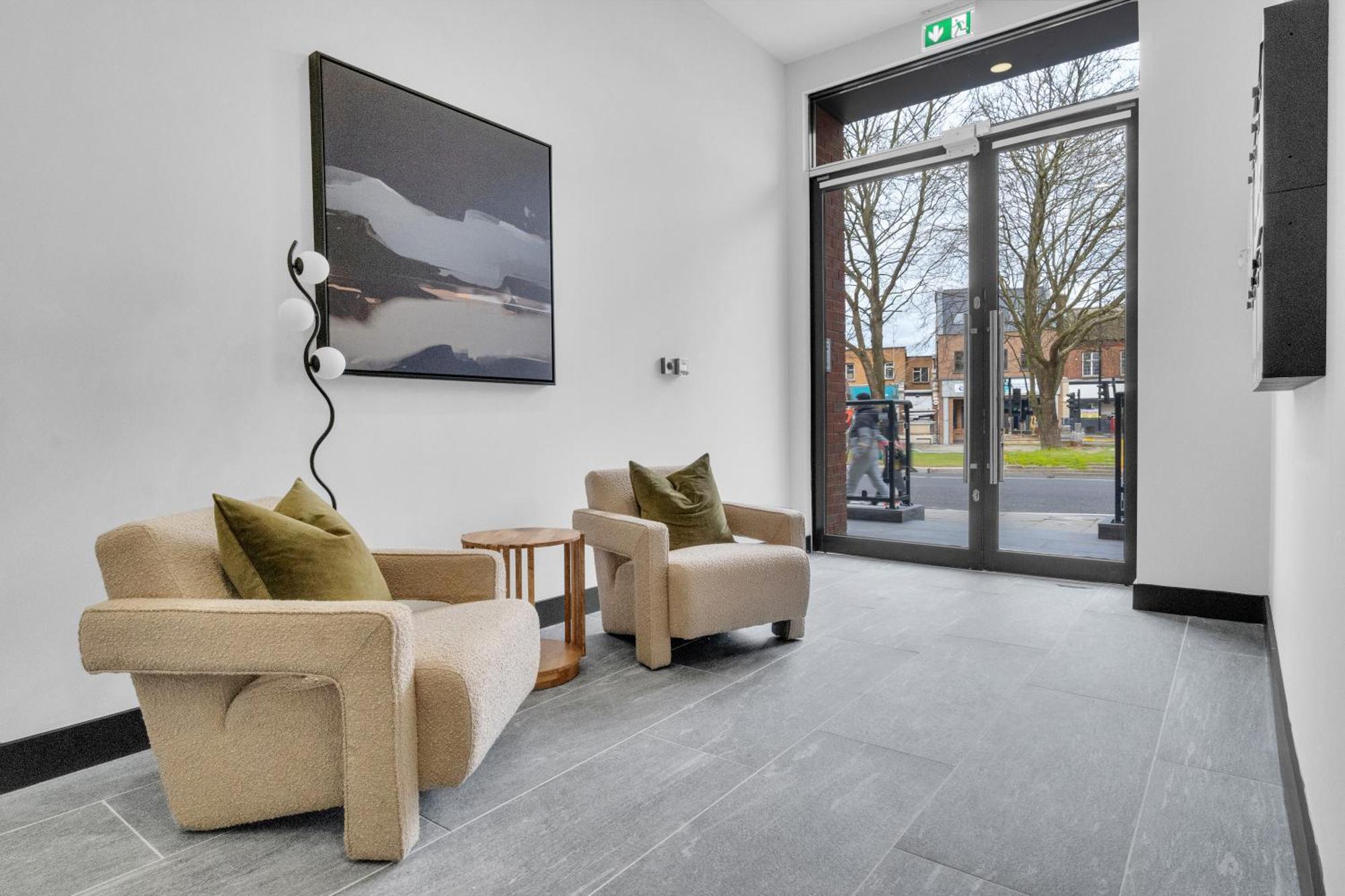 Homely- North London Penthouse Finchley