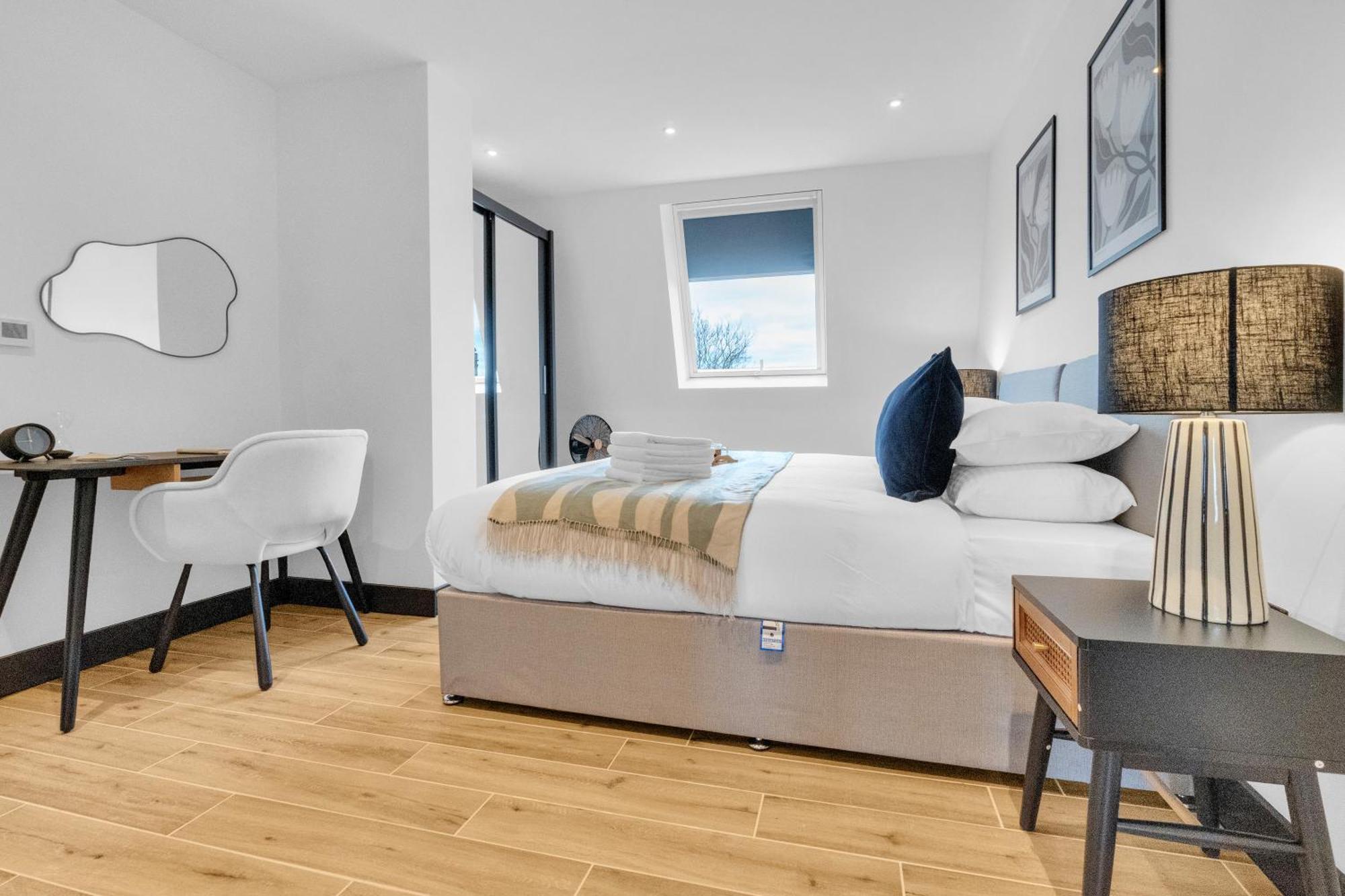 Homely- North London Penthouse Finchley