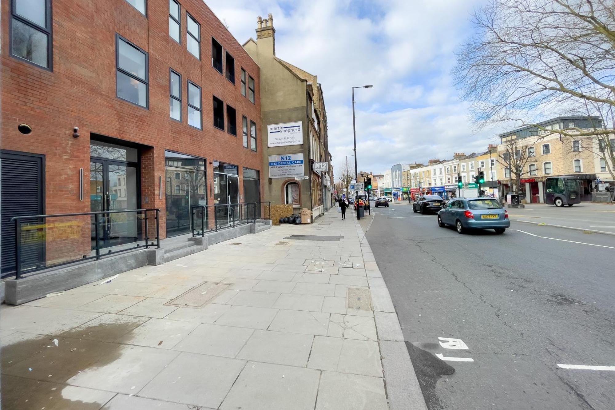 Apartment Homely- North London Penthouse Finchley